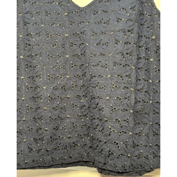 A New Day Navy Blue Lined with Contrasting Black Eyelet Tank Top Size XL - Picture 12 of 13